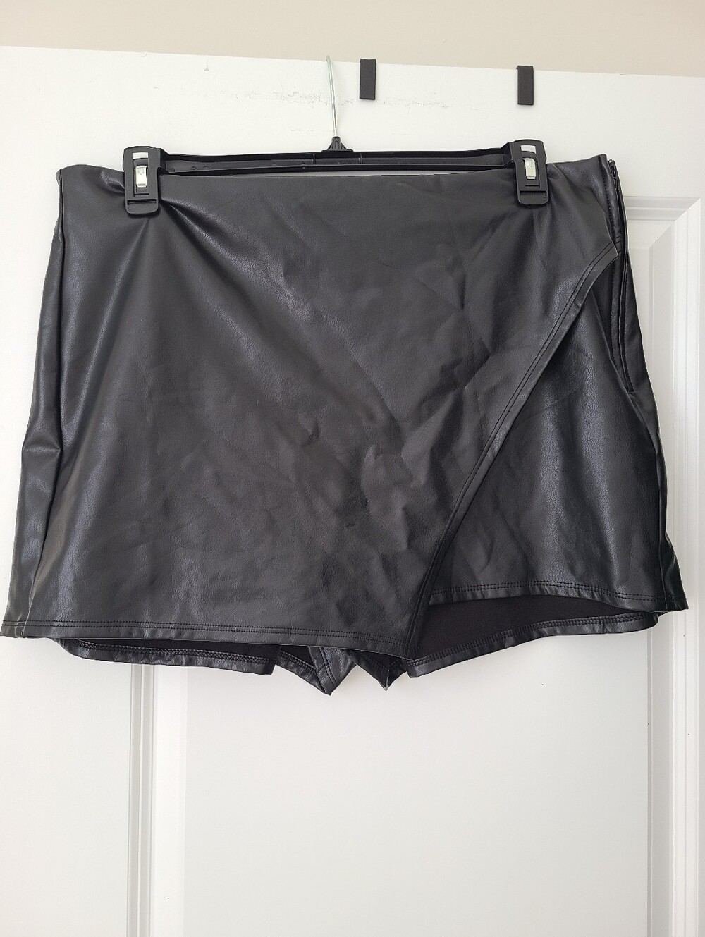 Arula Black Faux Leather Black Mini Skort